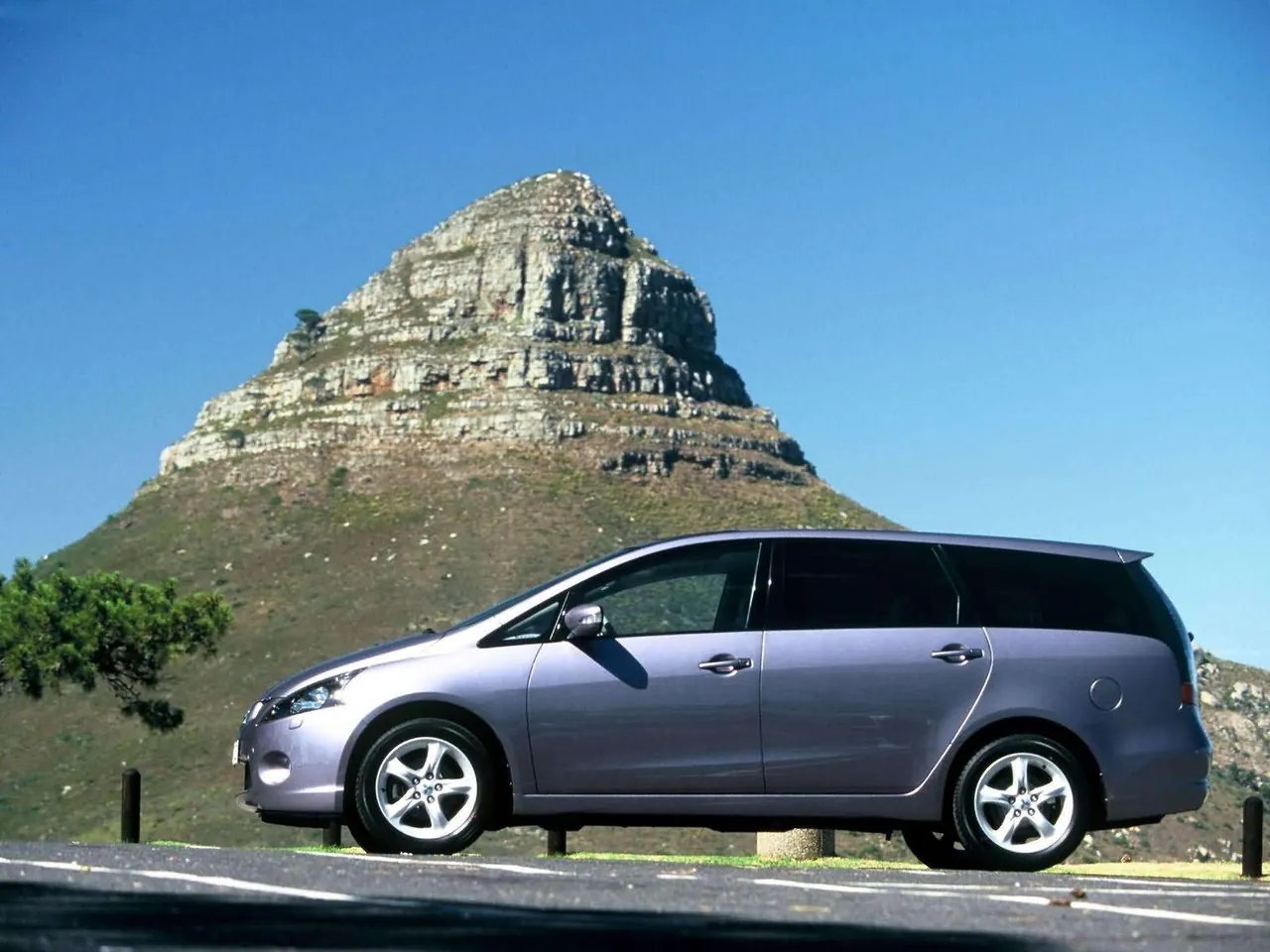 Mitsubishi Grandis [EU] (2004) - Side Profile