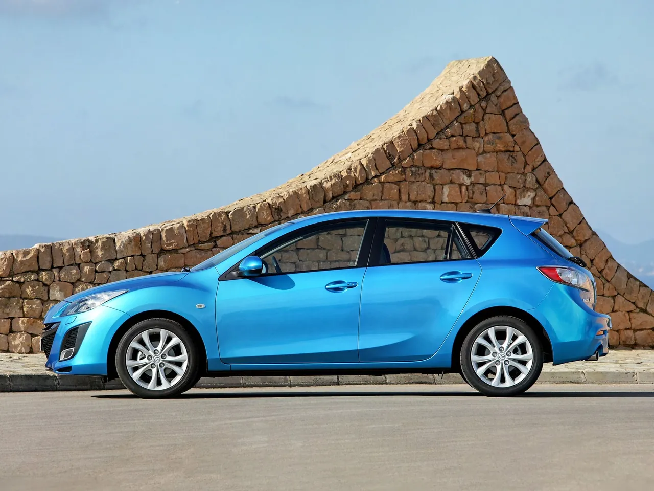 Mazda 3 (2010) – boční profil
