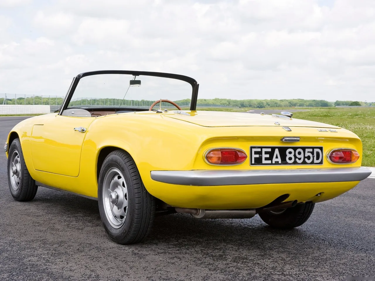 Lotus Elan (1962) – zadní tříčtvrteční pohled