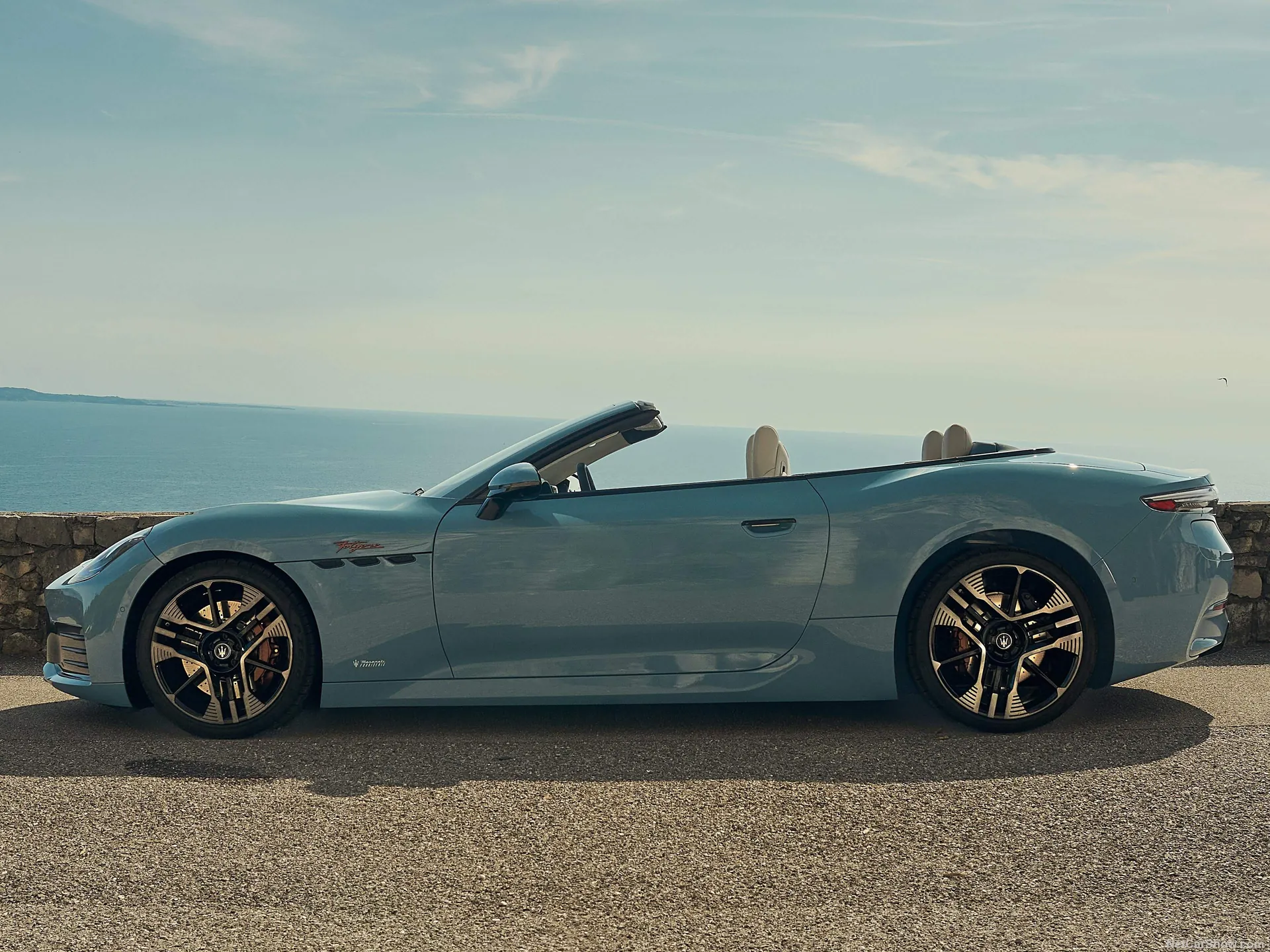 Maserati GranCabrio Folgore (2027) – boční profil
