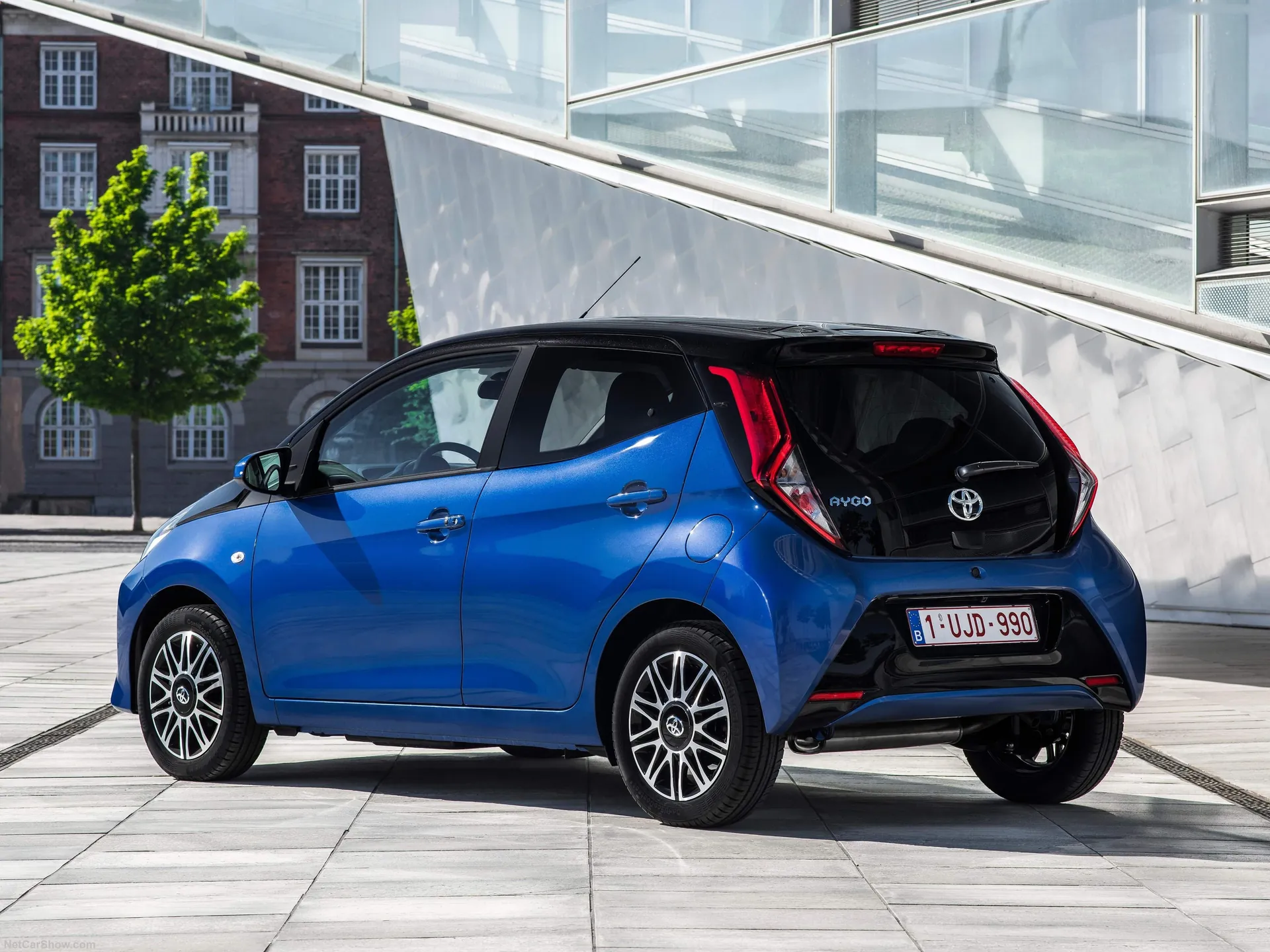 Toyota Aygo (2019) - Rear Three-Quarter