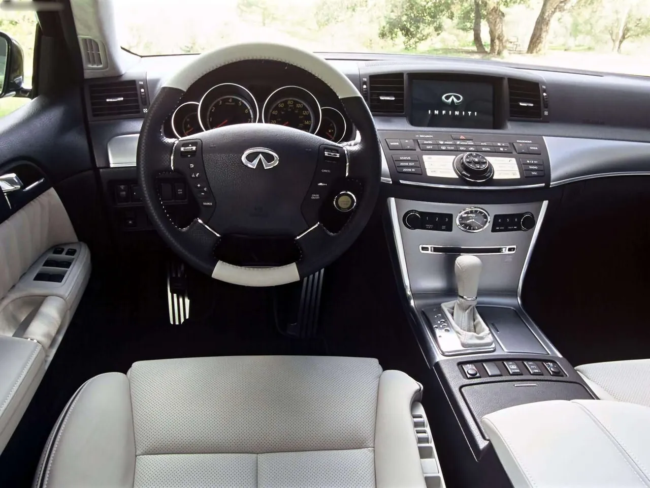 Infiniti M45 Concept (2004) – interiér