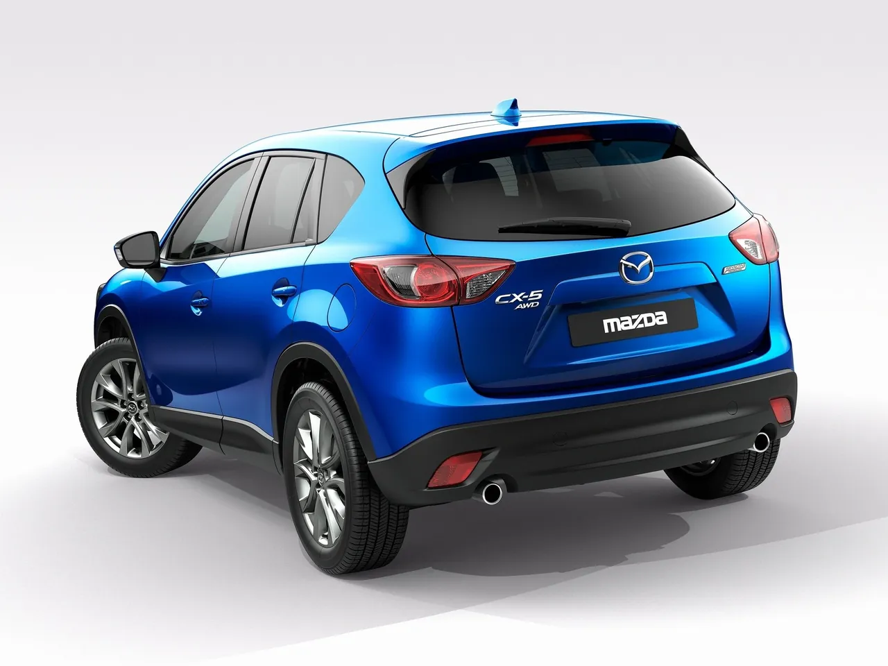 Mazda CX-5 (2013) – zadní tříčtvrteční pohled