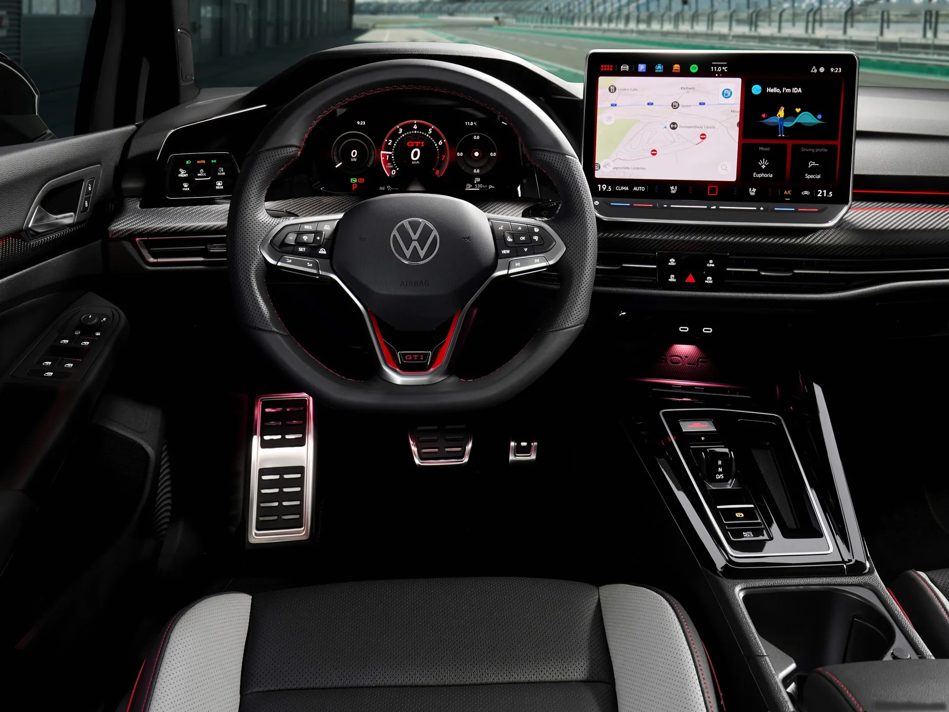 Volkswagen Golf GTI Clubsport (2025) – interiér