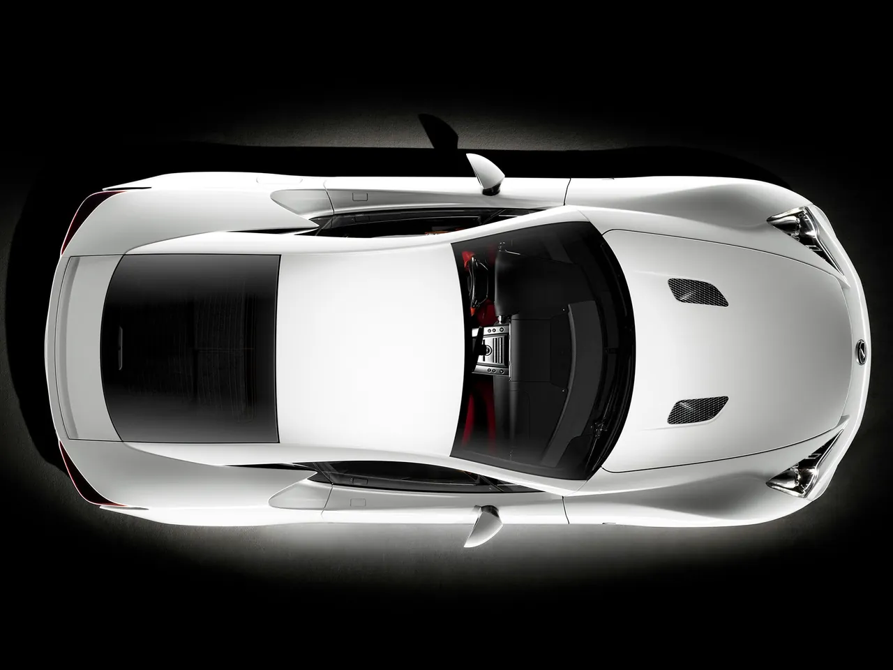 Lexus LFA (2011) – pohled shora