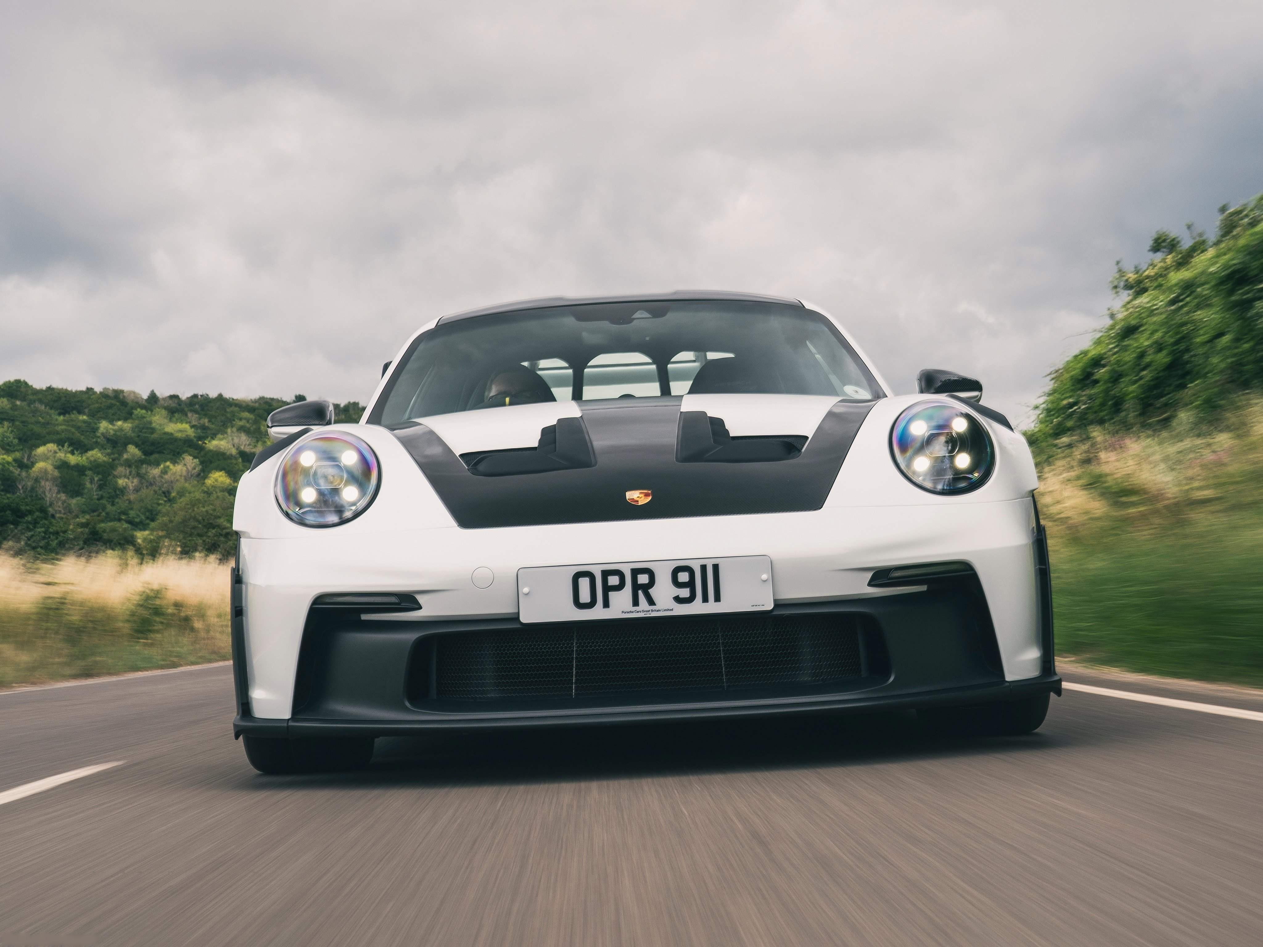 Porsche 911 GT3 RS [UK] (2023) – zepředu