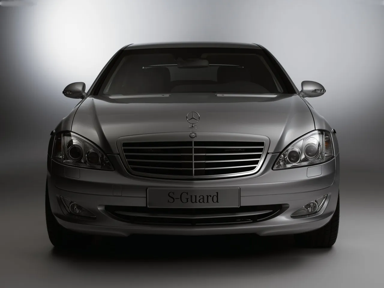 Mercedes-Benz S 600 Guard (2007) - Front