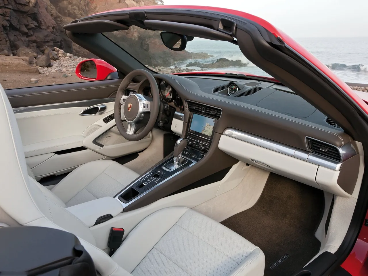 Porsche 911 Carrera S Cabriolet (2013) – interiér