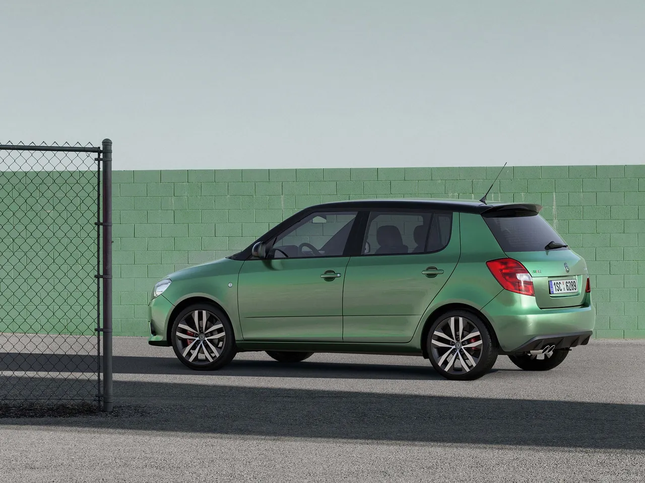 Skoda Fabia RS (2011) – zadní tříčtvrteční pohled