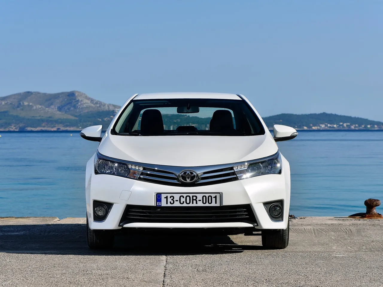 Toyota Corolla [EU] (2014) - Front
