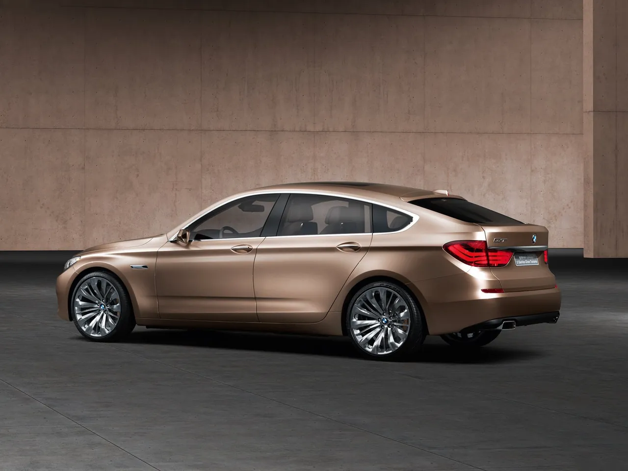 BMW 5-Series Gran Turismo Concept (2009) – zadní tříčtvrteční pohled