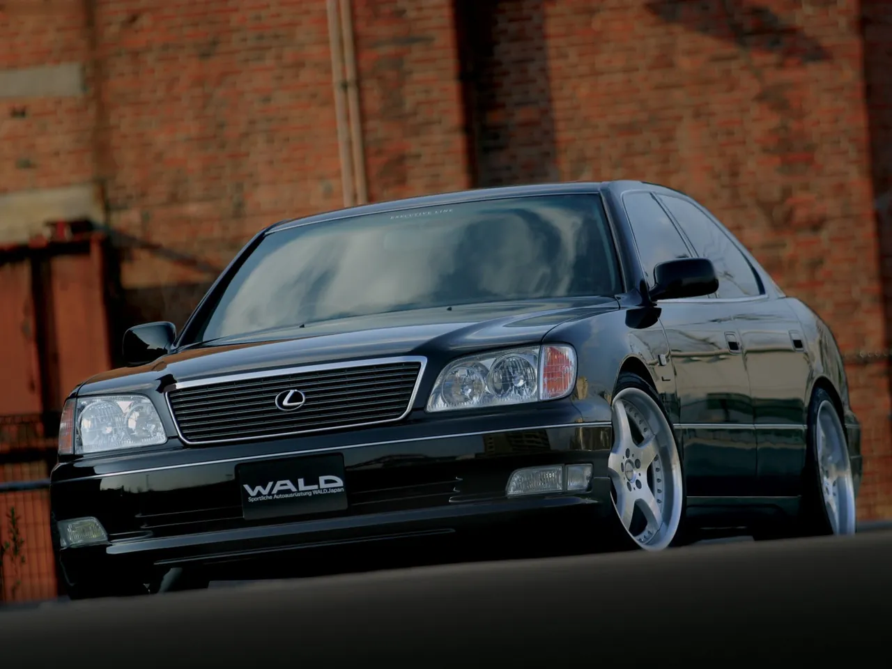 Wald Lexus LS (2000)