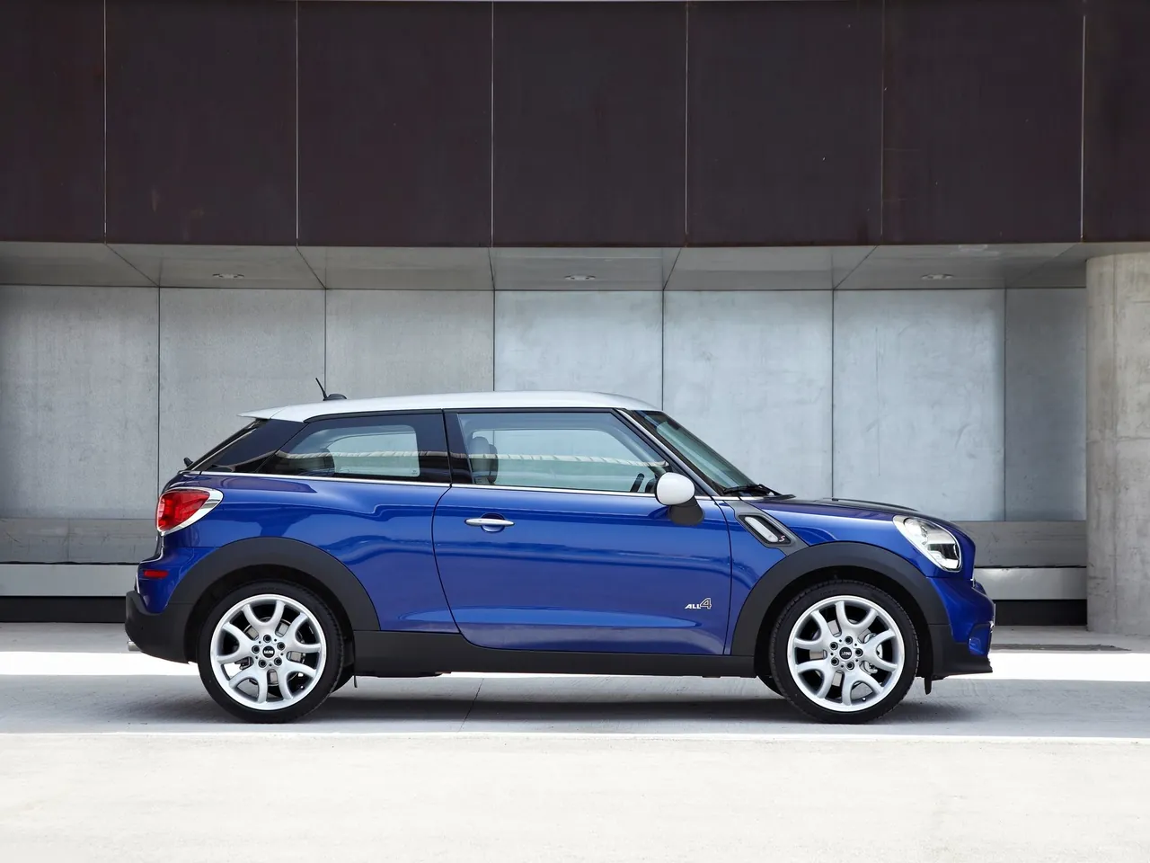 Mini Paceman (2014) – boční profil