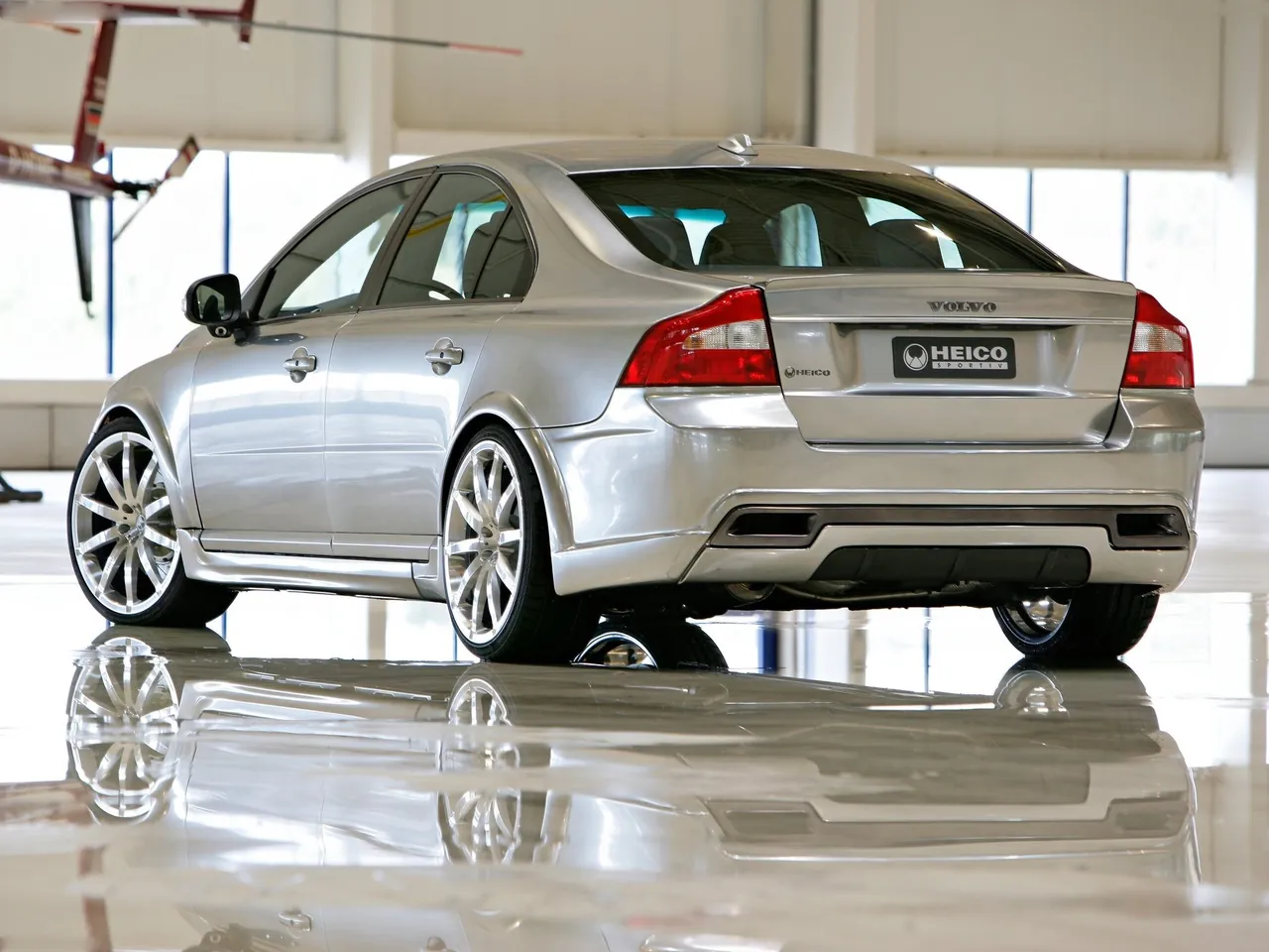 Volvo S80 Heico Concept (2007) – zadní tříčtvrteční pohled