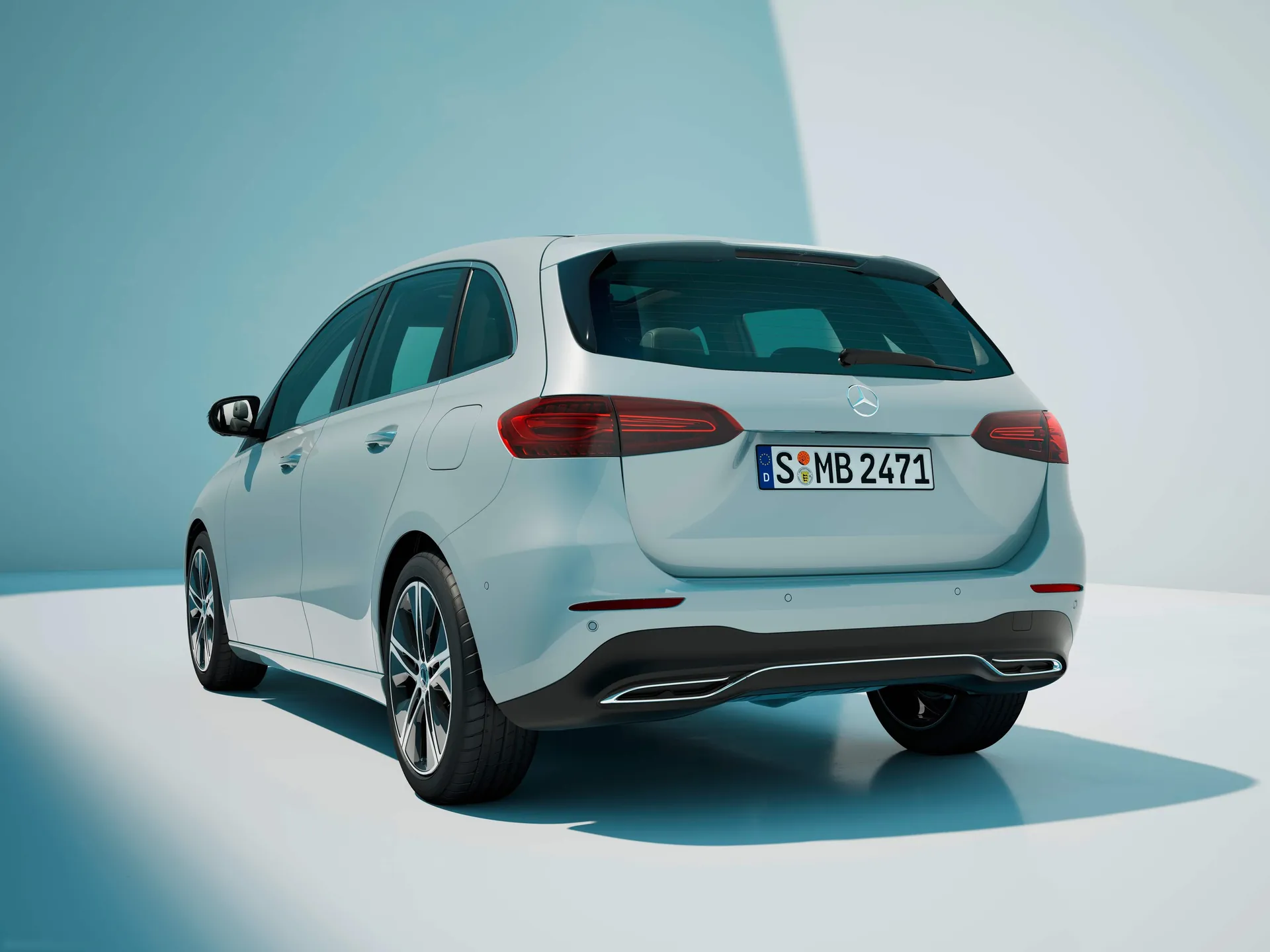 Mercedes-Benz B-Class (2023) - Rear Three-Quarter