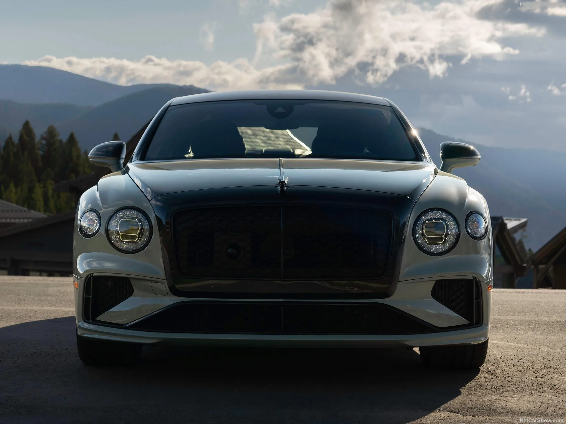 Bentley Flying Spur (2025) – zepředu