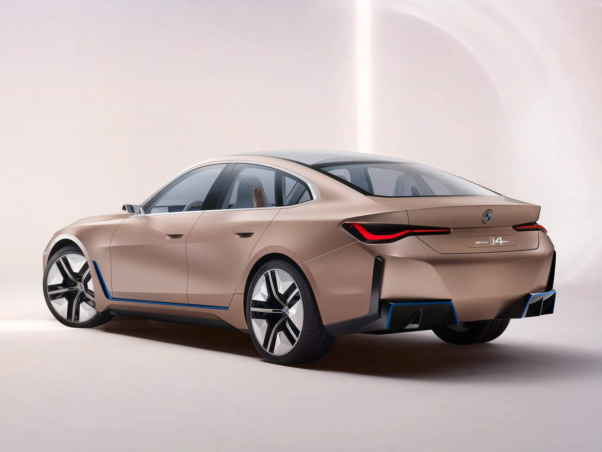 BMW i4 Concept (2020) – zadní tříčtvrteční pohled
