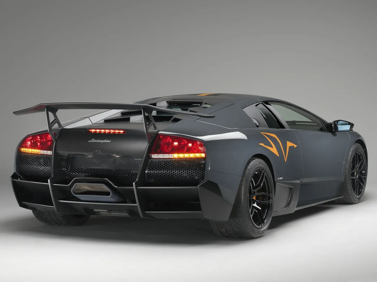 Lamborghini Murcielago LP670-4 SV China Edition (2010) – zadní tříčtvrteční pohled
