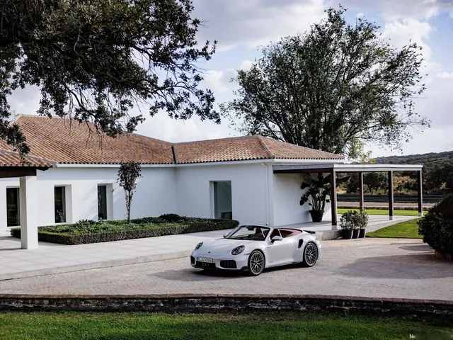 Porsche 911 Turbo S Cabriolet (2026)
