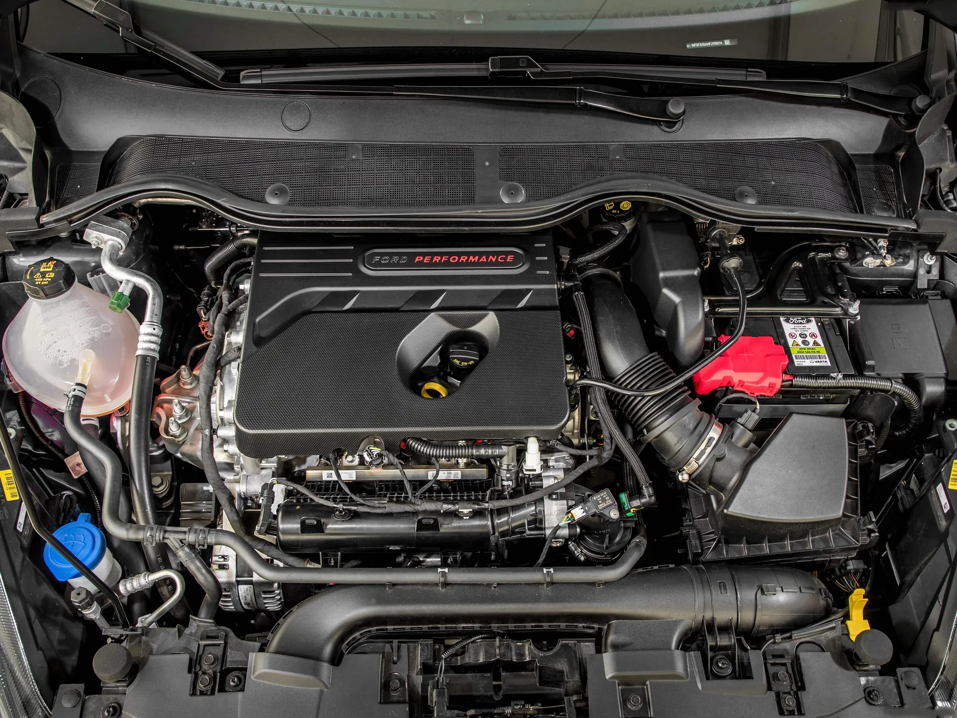 Ford Fiesta ST (2018) – motorový prostor