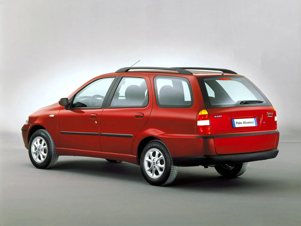 Fiat Palio Weekend (2002) – zadní tříčtvrteční pohled