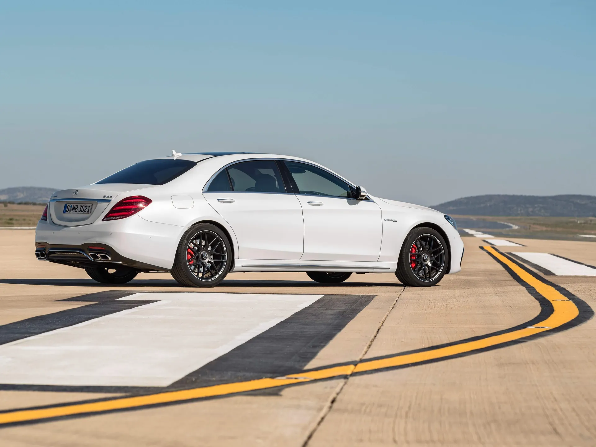 Mercedes-Benz S63 AMG (2018) - Rear Three-Quarter
