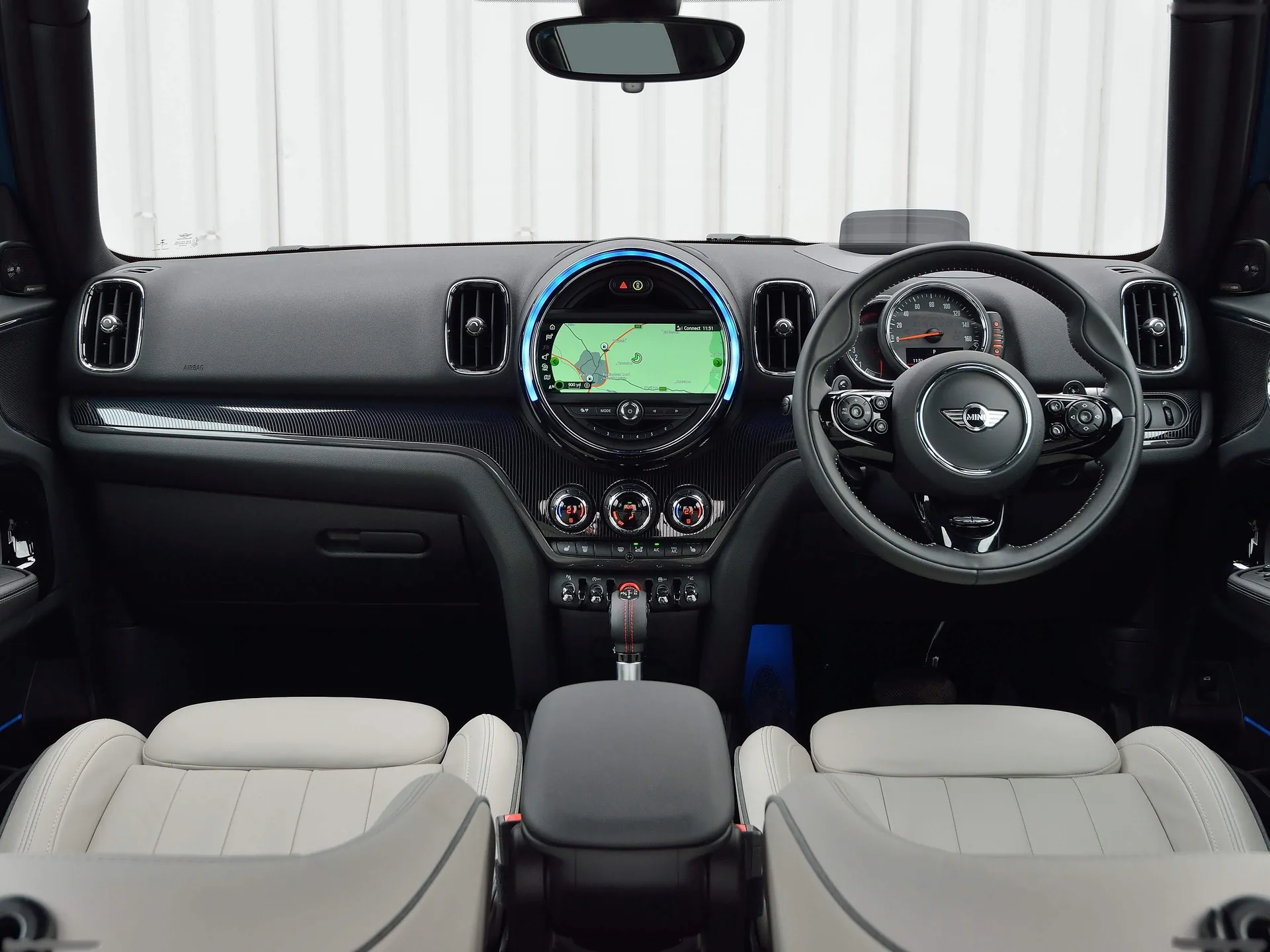 Mini Countryman Cooper S ALL4 (2017) - Interior