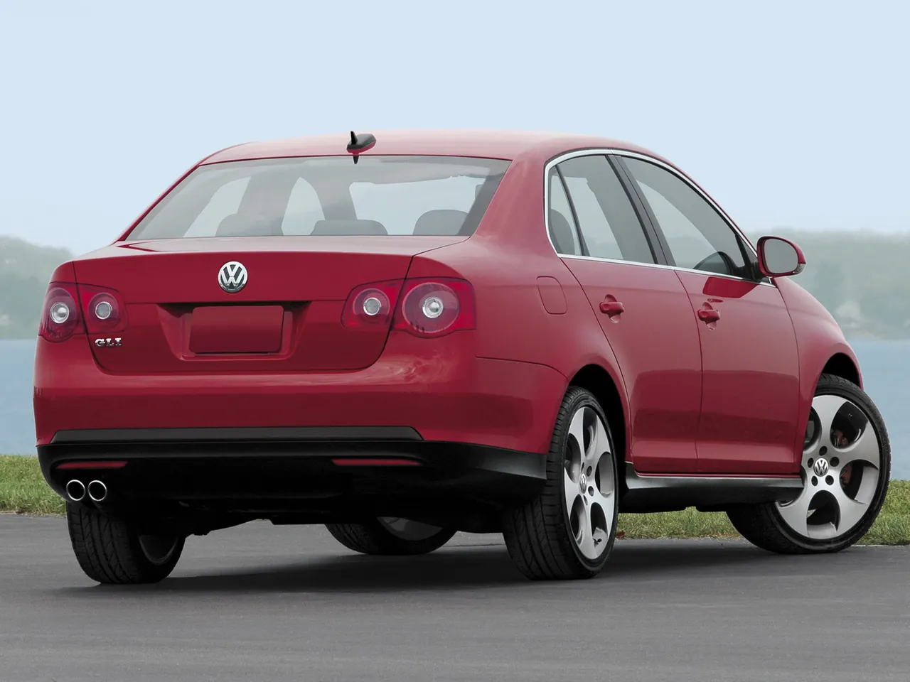 Volkswagen Jetta GLI (2006) - Rear Three-Quarter