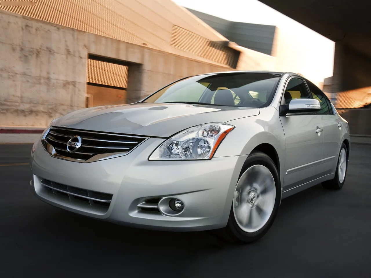 Nissan Altima Sedan (2010)