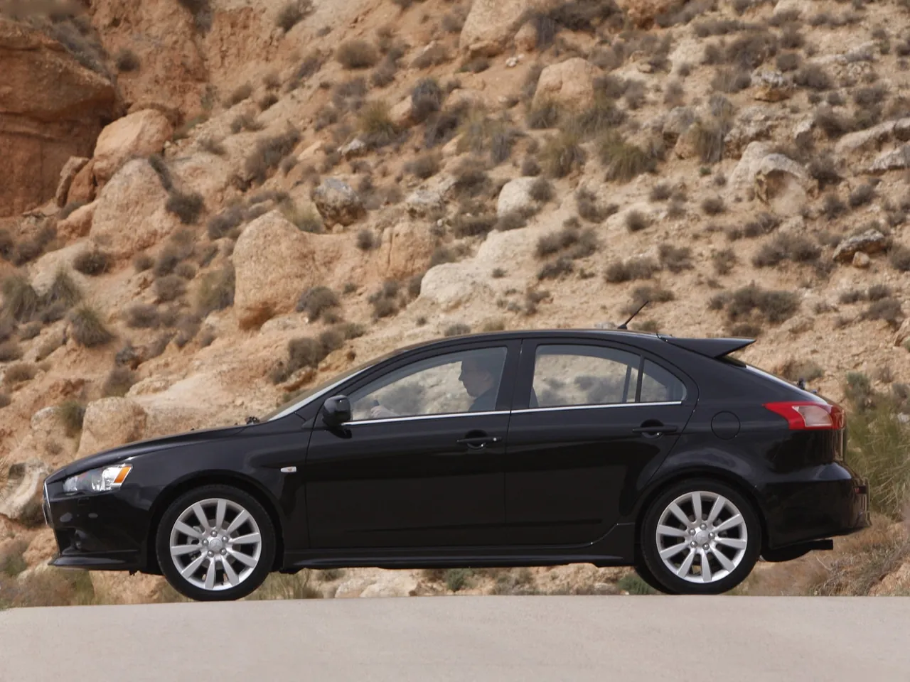 Mitsubishi Lancer Sportback (2009) - Side Profile