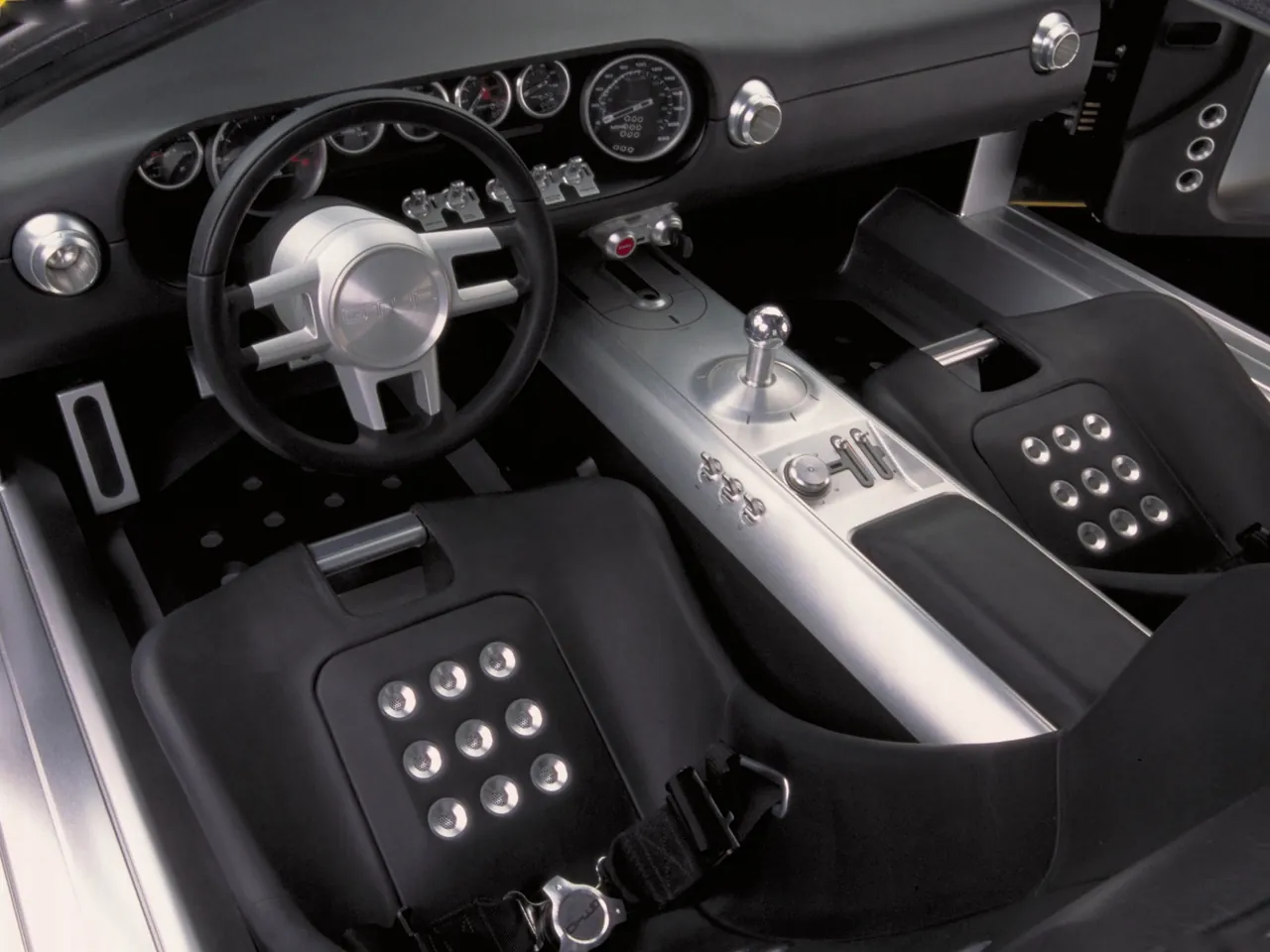 Ford GT40 Concept (2002) – interiér
