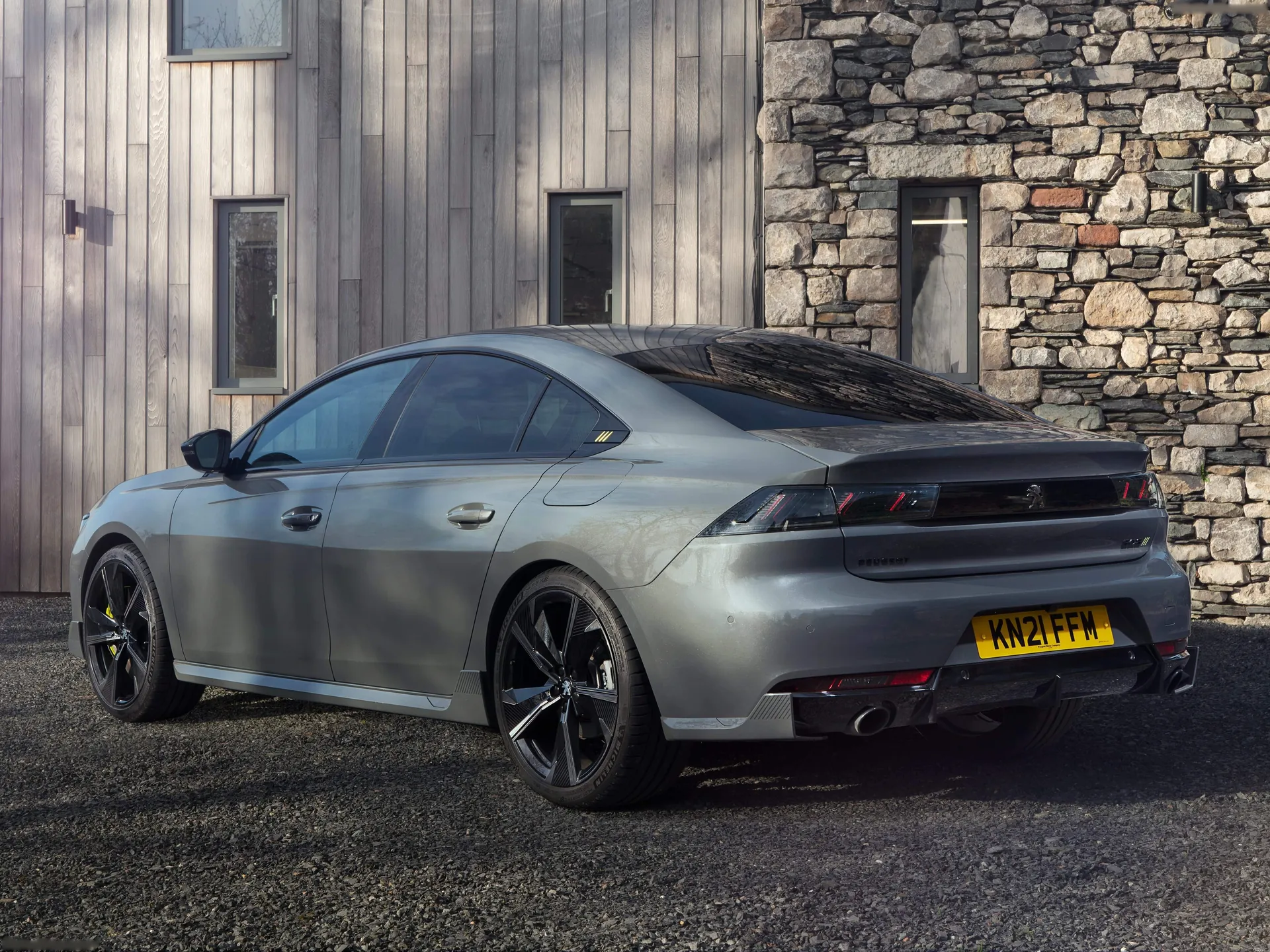Peugeot 508 PSE (2021) – zadní tříčtvrteční pohled