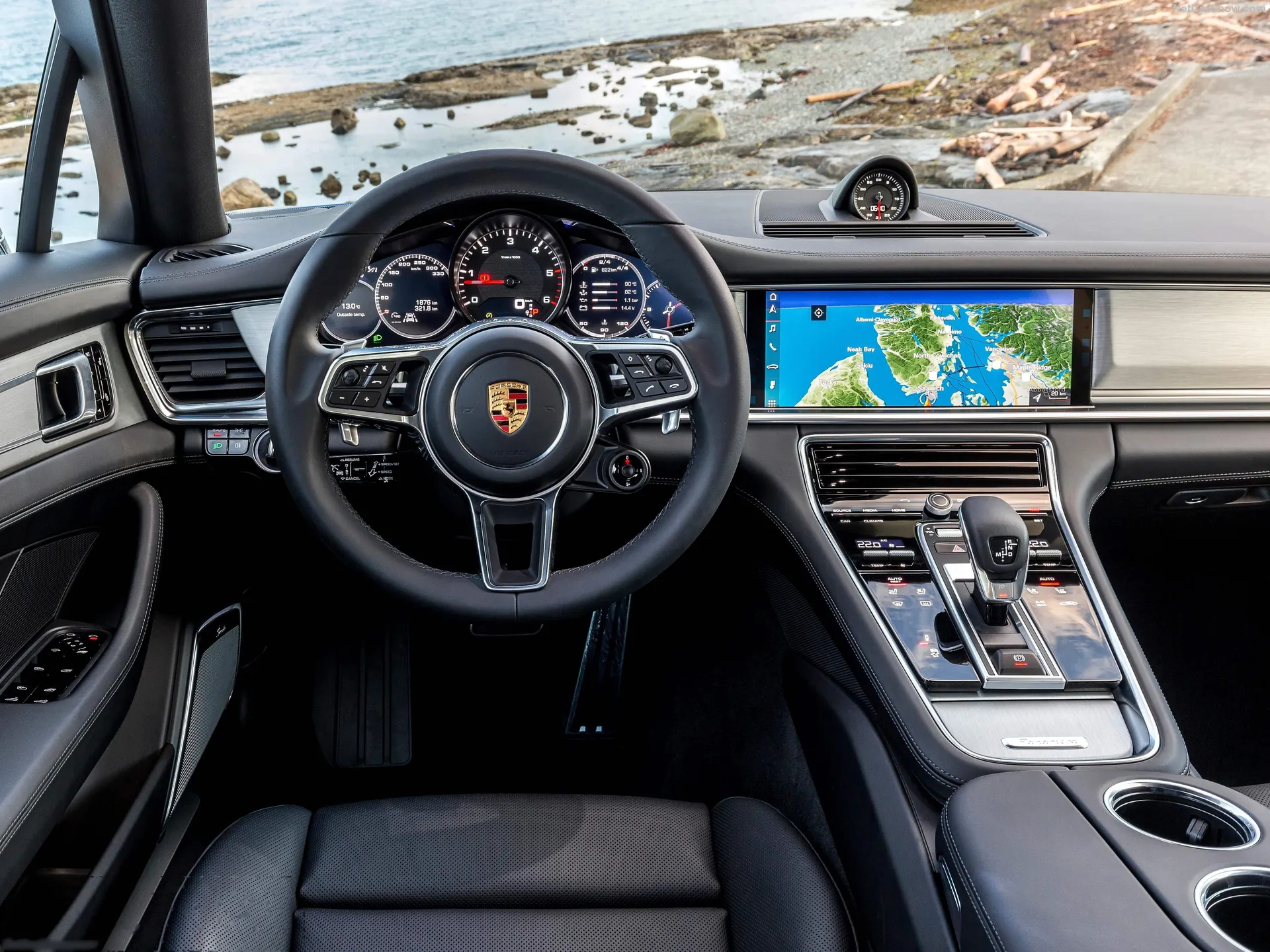 Porsche Panamera Sport Turismo (2018) – interiér