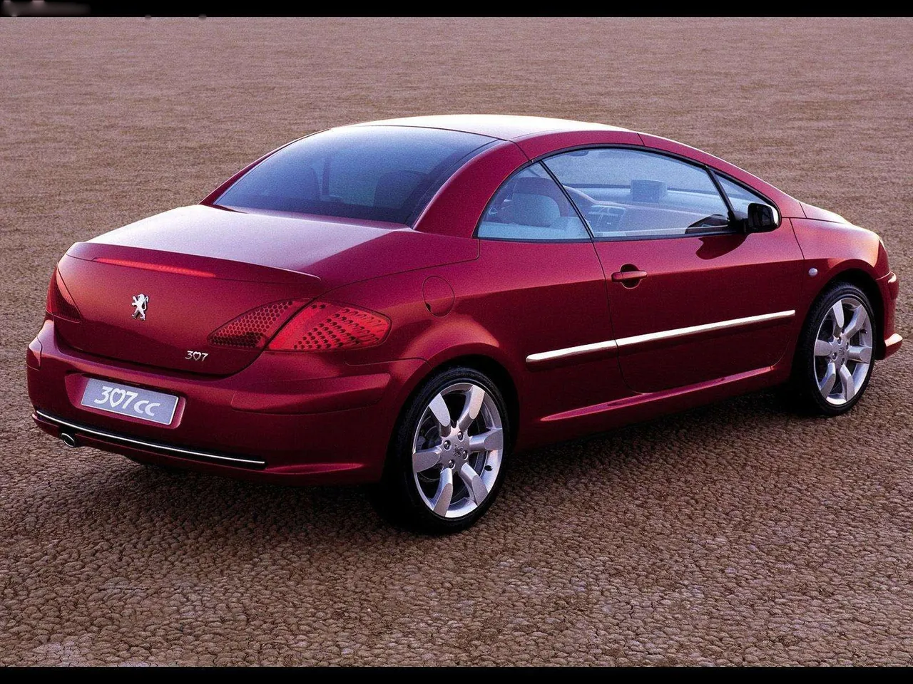 Peugeot 307CC Concept (2002) – zadní tříčtvrteční pohled