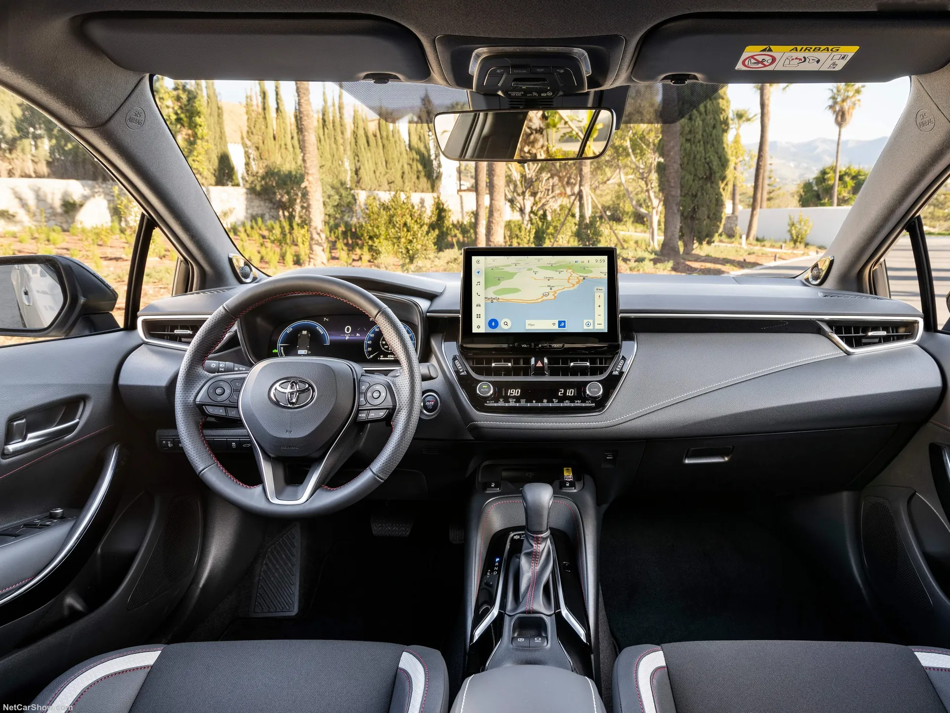 Toyota Corolla Touring Sports (2023) - Interior