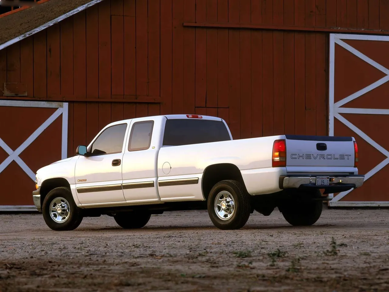 Chevrolet Silverado (1999) – zadní tříčtvrteční pohled