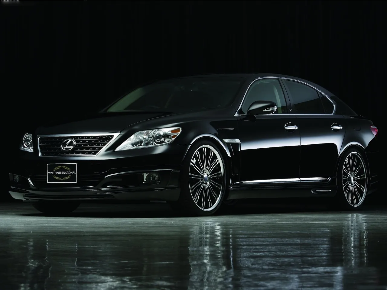 Wald Lexus LS460 (2010)