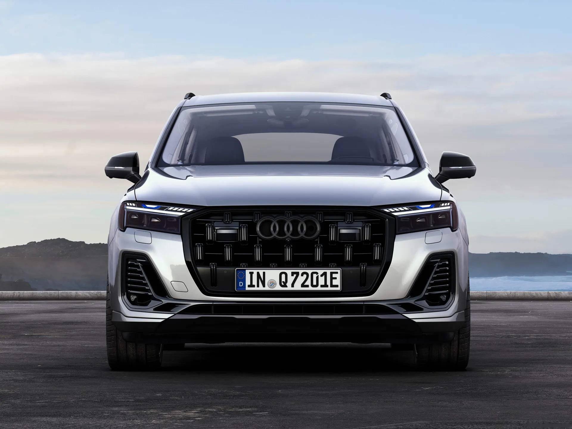Audi Q7 TFSI e quattro (2024) – zepředu