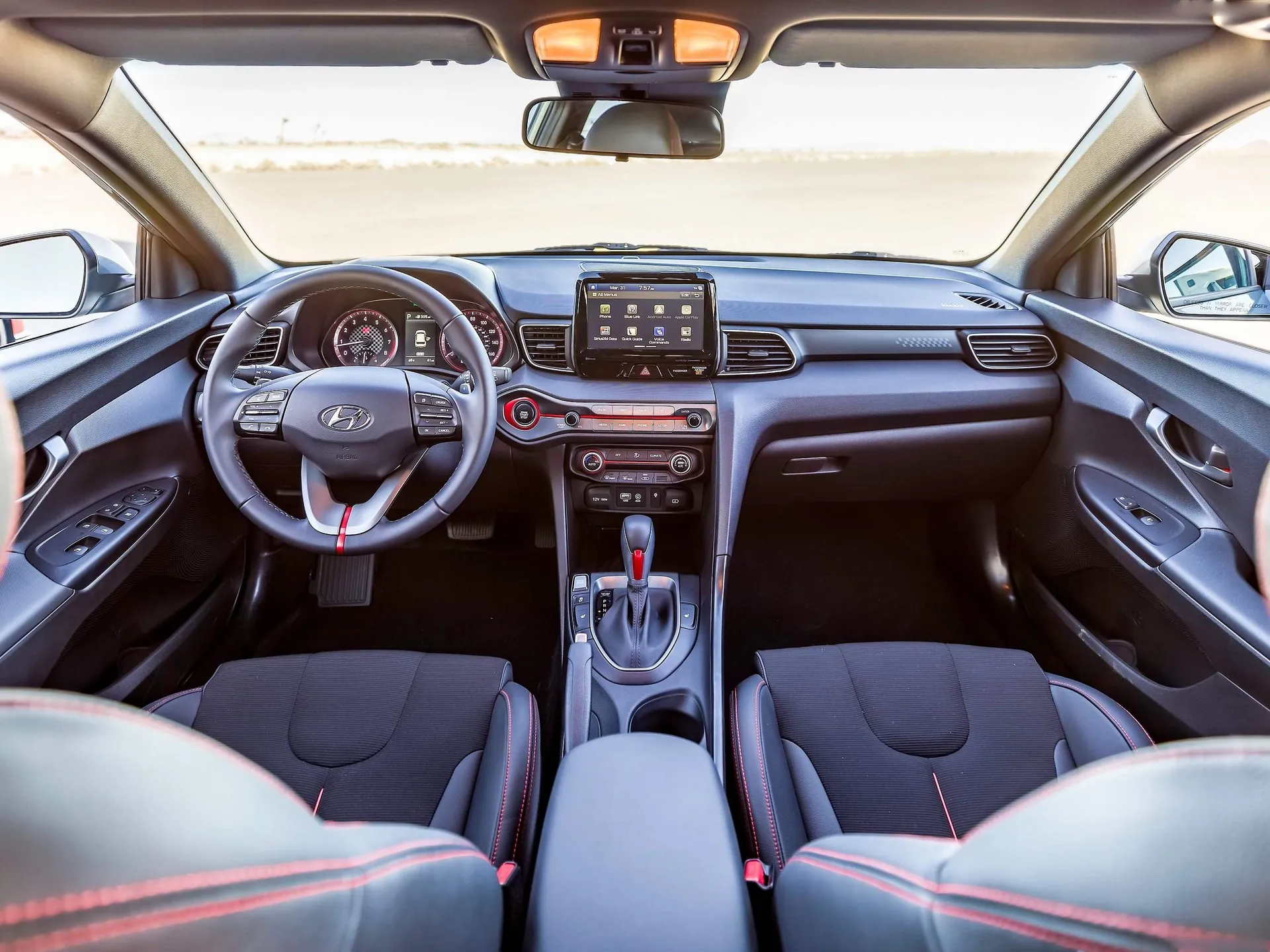 Hyundai Veloster (2019) – interiér
