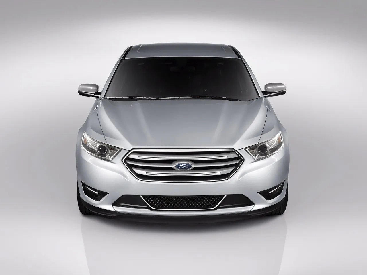 Ford Taurus (2013) – zepředu