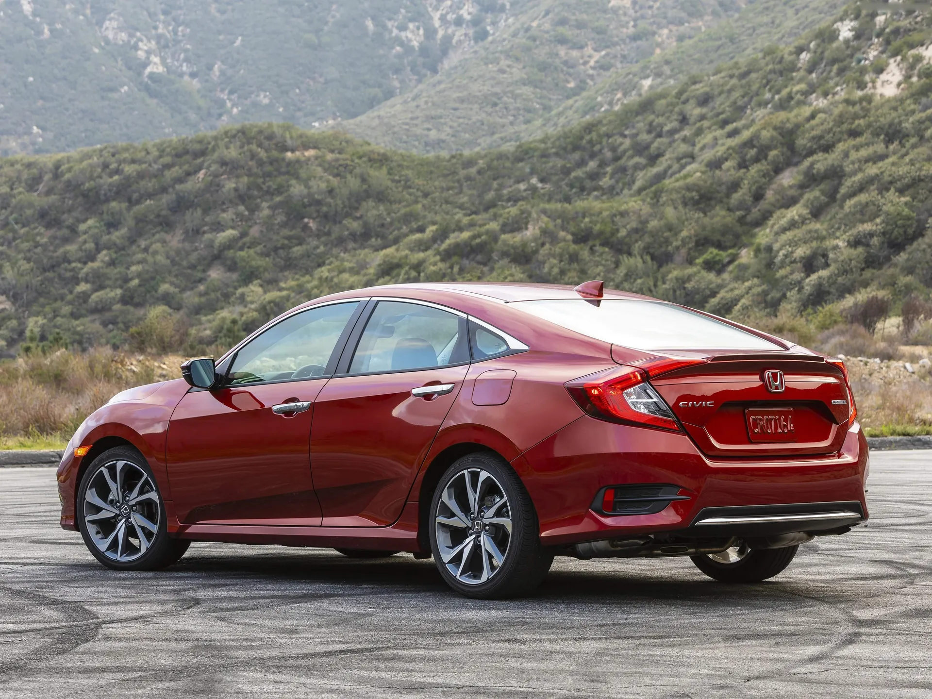 Honda Civic Sedan (2019) - Rear Three-Quarter