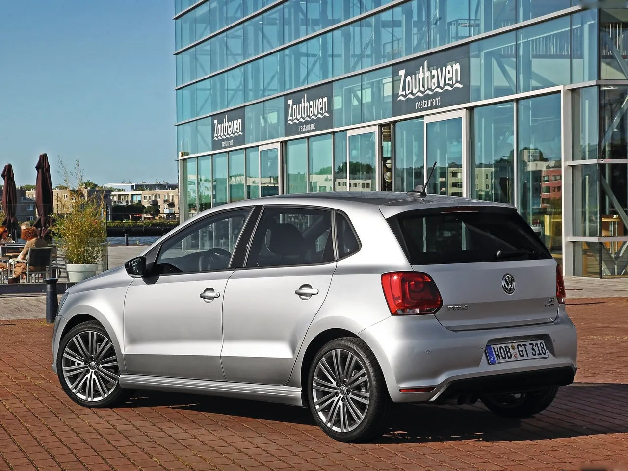 Volkswagen Polo BlueGT (2013) - Rear Three-Quarter