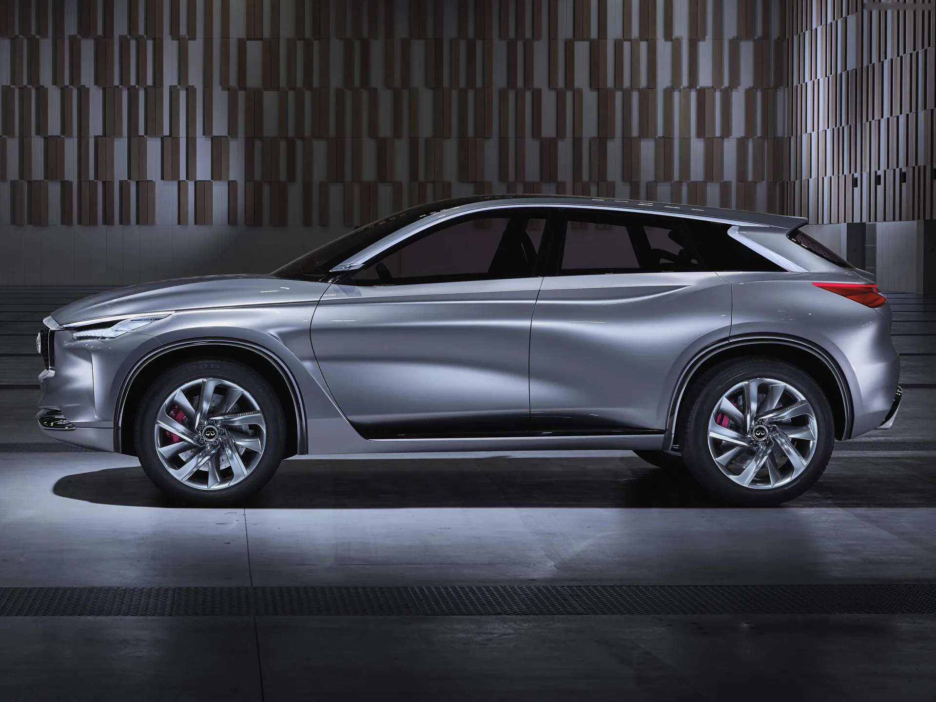 Infiniti QX Sport Inspiration Concept (2016) – boční profil