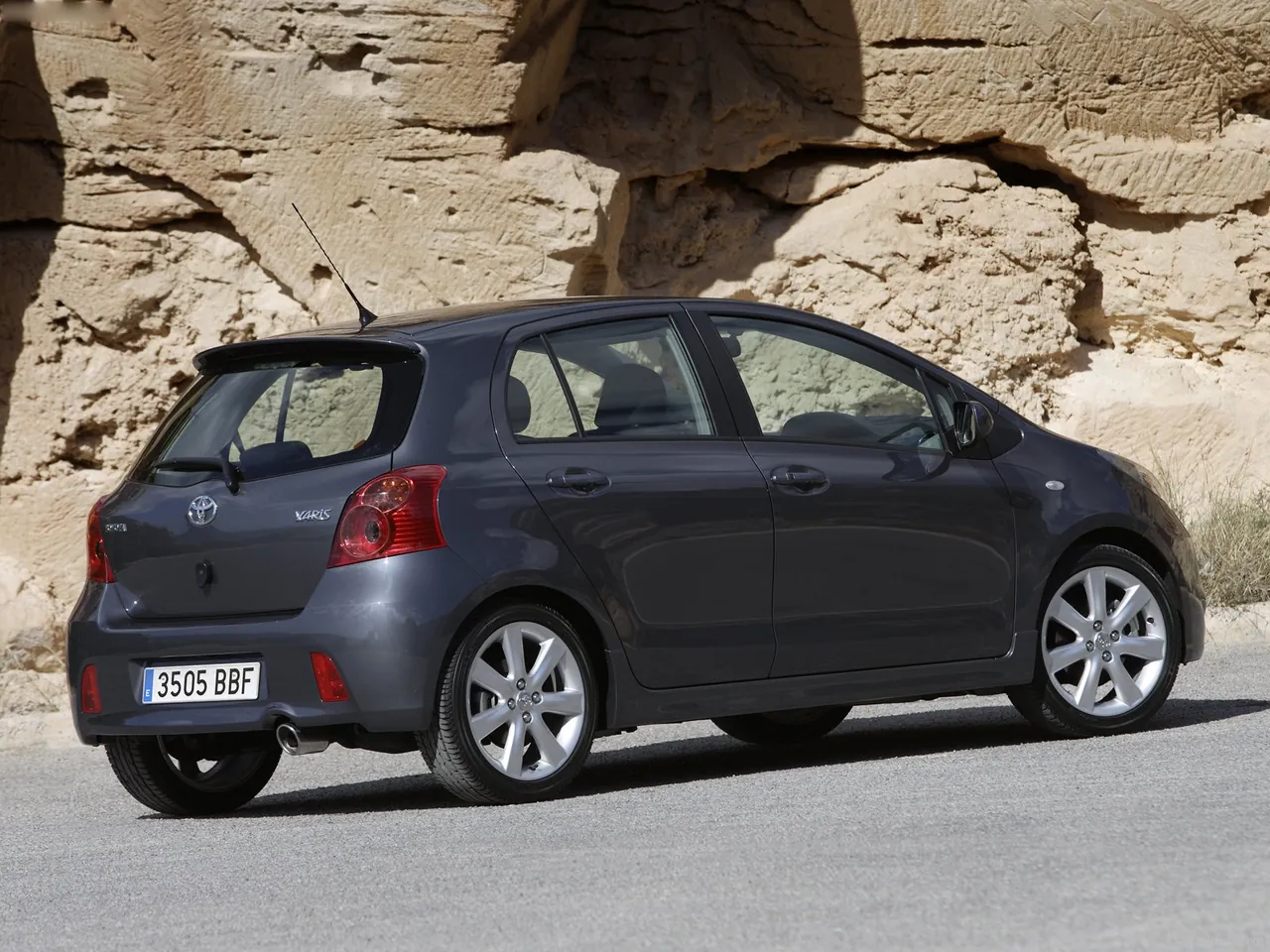 Toyota Yaris TS (2007) - Rear Three-Quarter