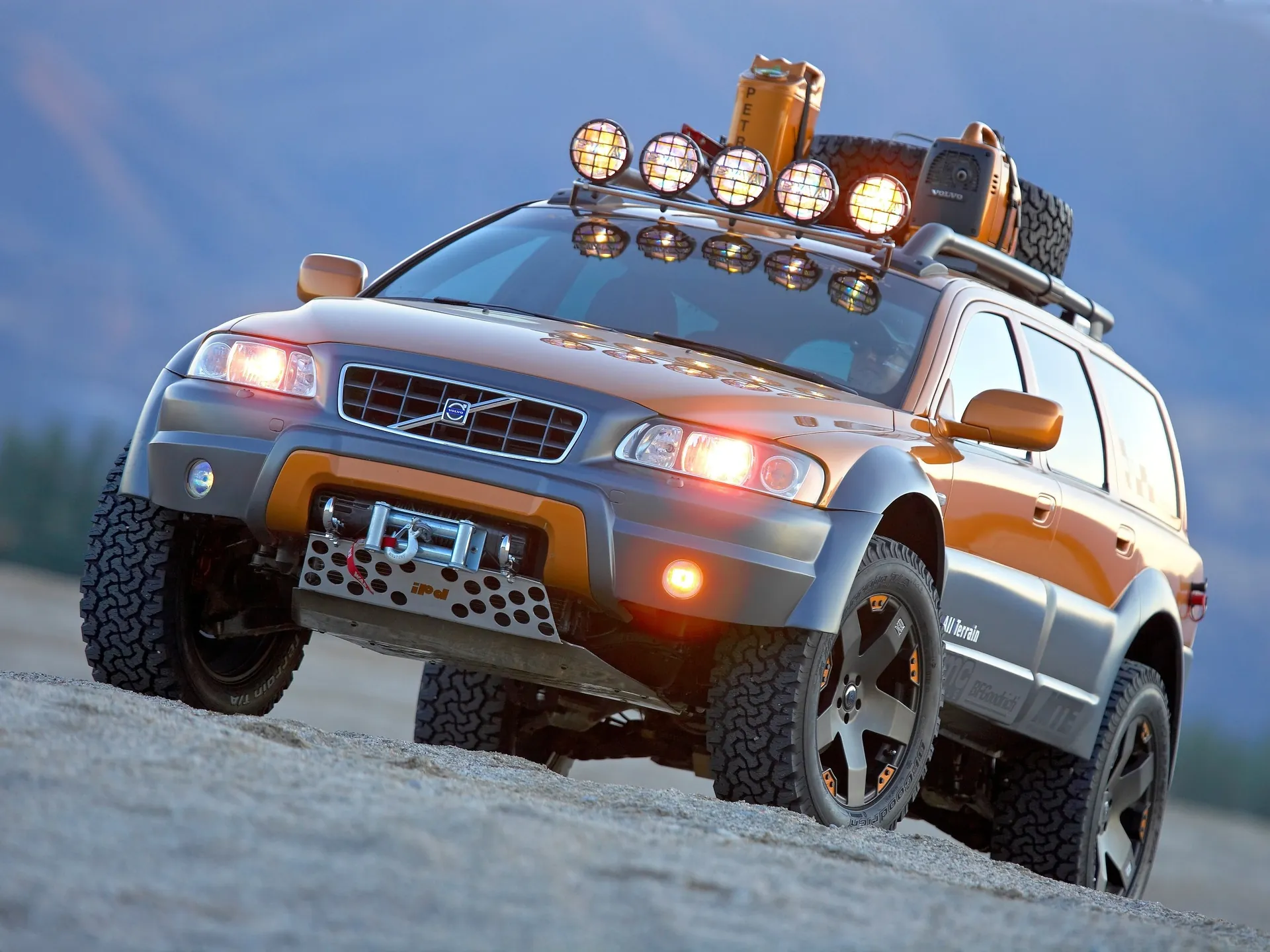 Volvo XC70 AT Concept (2005)