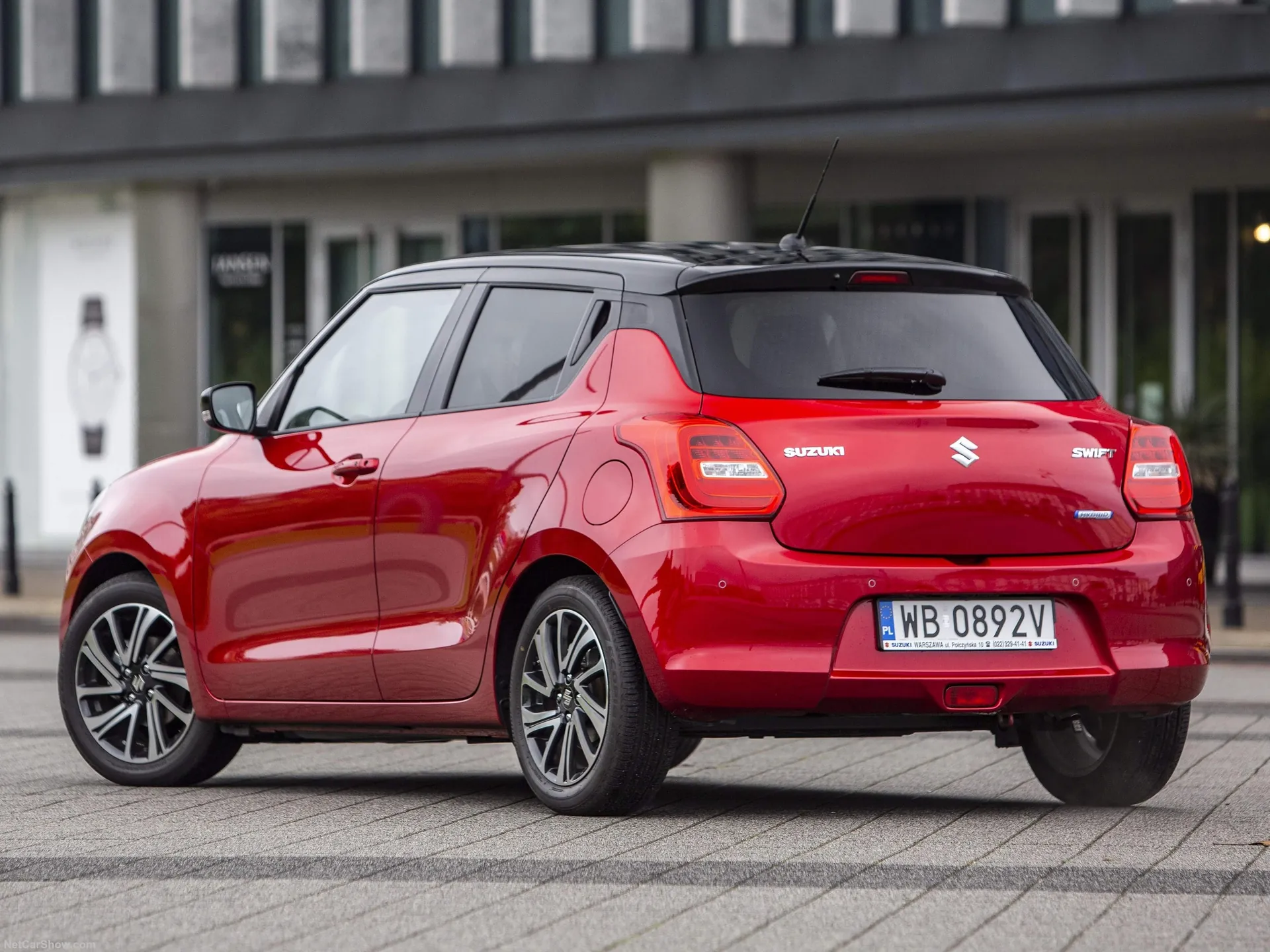 Suzuki Swift (2021) – zadní tříčtvrteční pohled