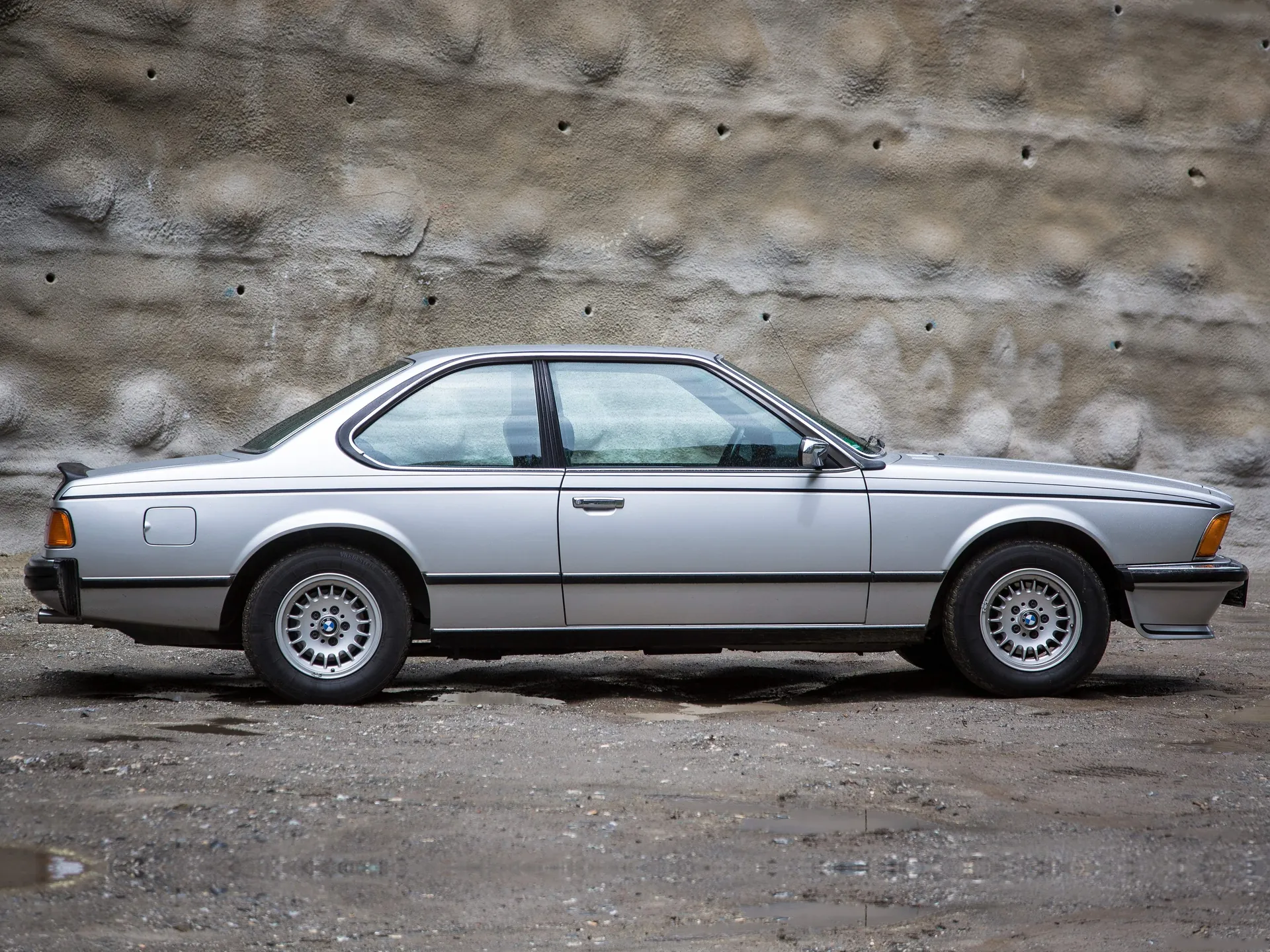 BMW 635CSi (1978) – boční profil