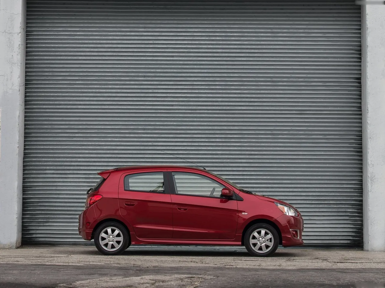 Mitsubishi Mirage (2014) - Side Profile