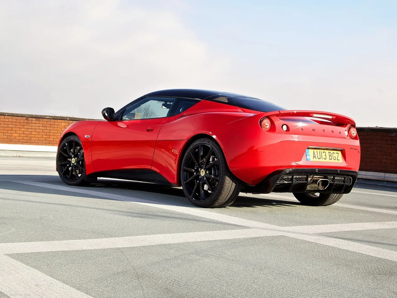 Lotus Evora Sports Racer (2013) – zadní tříčtvrteční pohled
