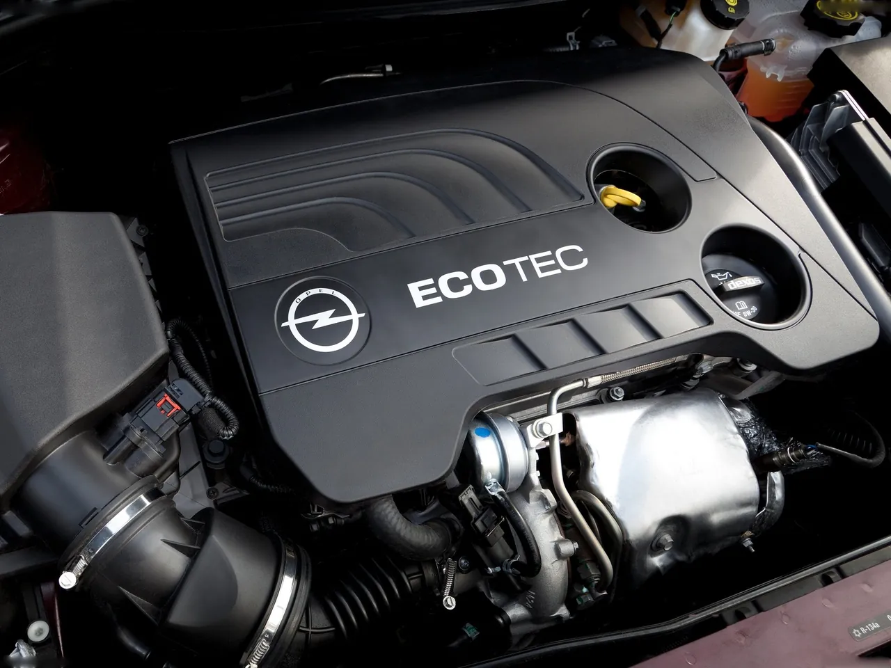 Opel Cascada (2013) - Engine Bay